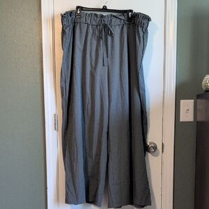 SHEIN Curve Plus-Size Wide Leg Pants in Charcoal Gray